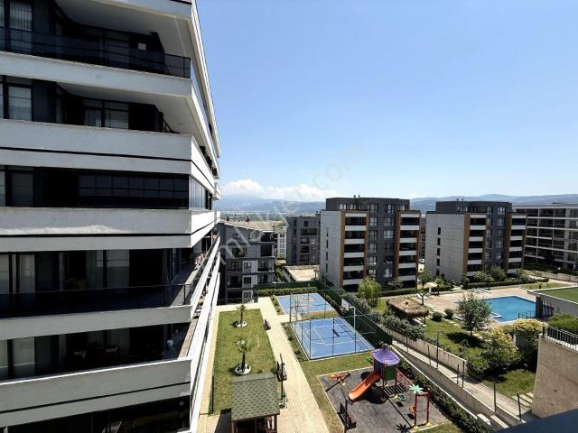 Remax Advantage'dan Kayapa'da Sosyal Donatılı Sitede Geniş Daire