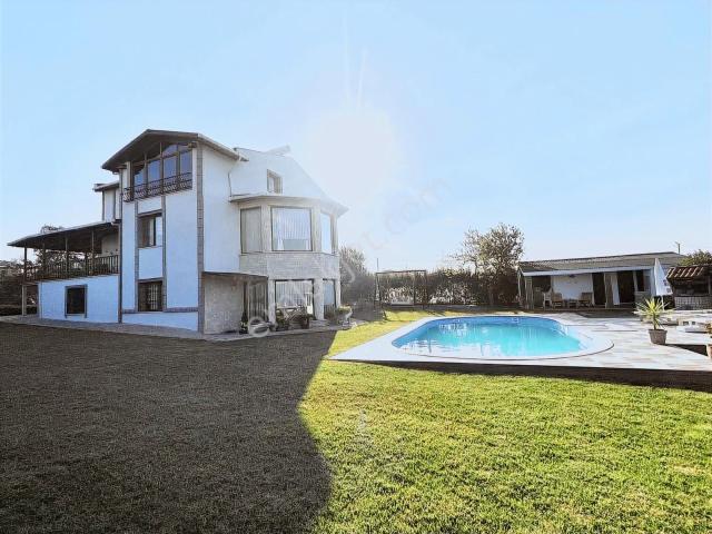 Remax Akın Seyhan Doğa İle İç İçe Fırsat 5+3 Villa