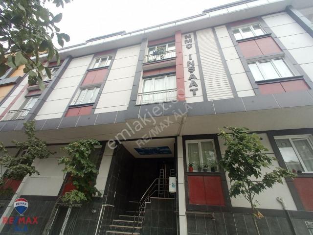 Remax Âlâ Gayrimenkul'den Arnavutköy'de Kiralık Daire