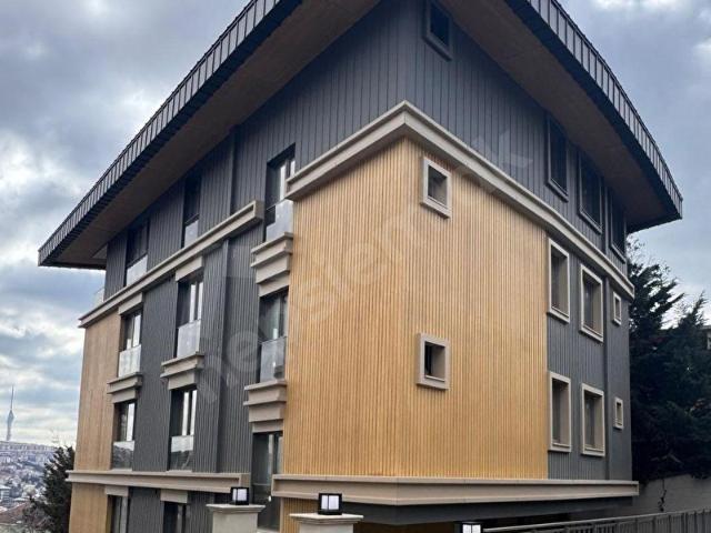 REMAX ANI 'DAN ÇENGELKÖY 'DE GENİŞ VE FERAH SATILIK 3+1 DAİRE