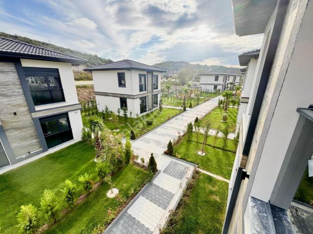 Re/max Anka'dan İskanlı Sıfır 3+1 Villa Son Fiyat 1 Haftalık