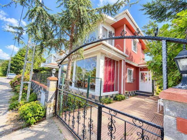 Remax Anka'dan Kumbabada 3+1 Bahçeli Ferah Kiralık Villa