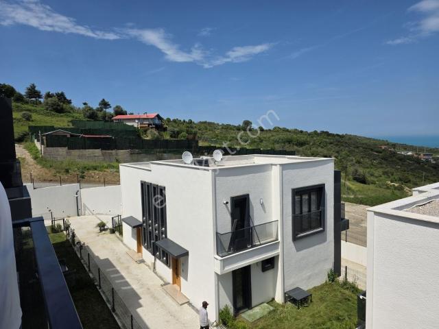 Remax Anka'dan Site İçi Deniz Manzaralı Satılık 1+1 Daire