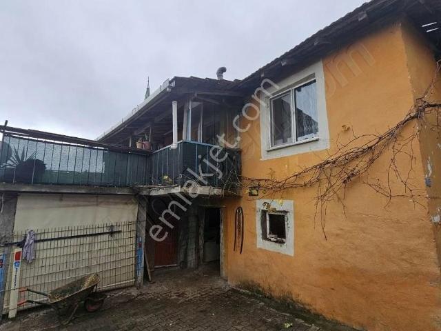 Remax Çarşı'dan İzmit Kaynarca Şentepe Ev Ve Arsası