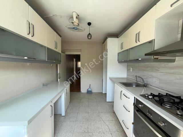 Remax Arma'dan Yeşilyurt Ali Fuat Cebesoy'da Satılık 3+1 Daire