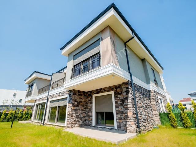 Remax Area Dan Nilüfer Gümüştepe Satılık 4+1 Satılık Villa
