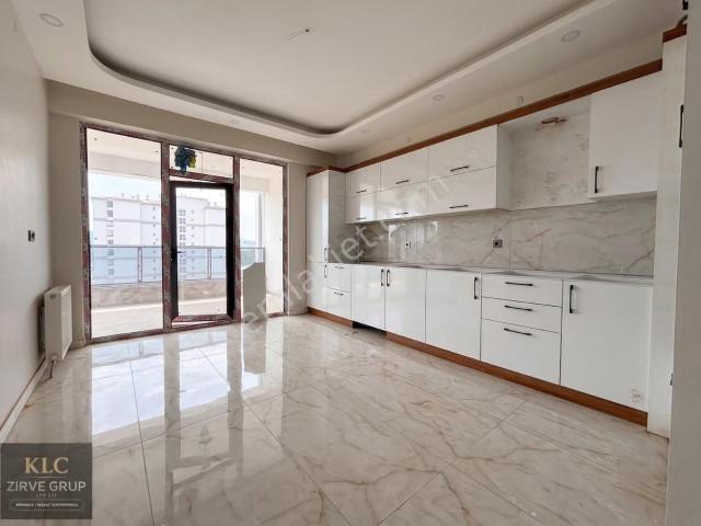 Remax Central R.t.e Bulvarında 4+1 Lüx Güney Cephe Satılık Daire