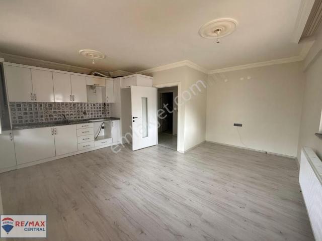 Re/max Central'dan Mehmet Akif Ersoy Mah'de 3+1 Kiralık Daire