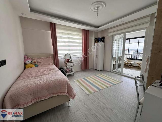 Remax Central'dan Klavuz Mah. Yeni Bina 3.5+1 Satılık Daire