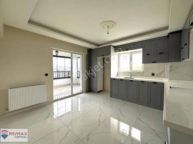 Re/max Central'dan Tuzlugöl Mah.'de 4+1 Lüks Kiralık Daire