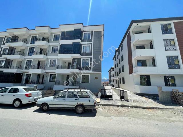Remax Dem'den Cumhuriyet Mah. Fırsat Satılık 2+1 Daire
