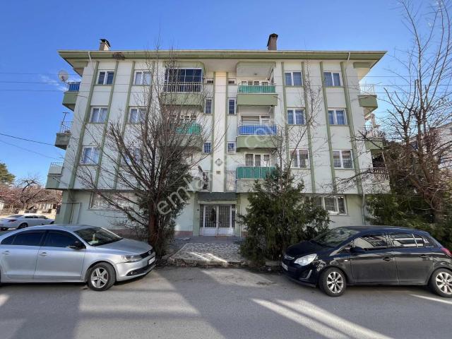Remax Dem'den Cumhuriyet Mahallesinde 3 +1 Satılık Daire