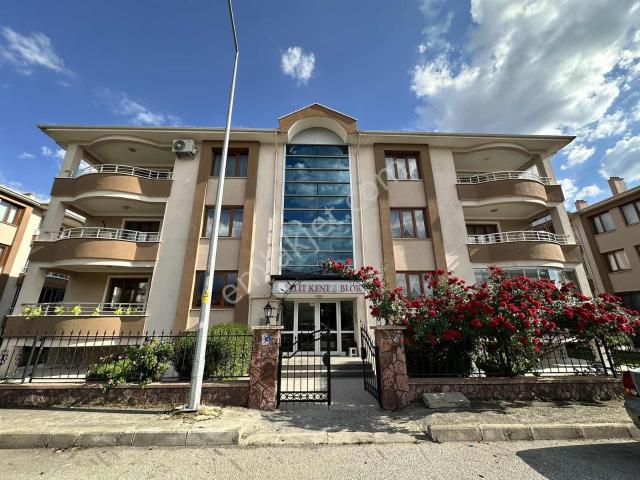 Remax Dem'den Elitkent Sitesinde Satılık 4+1 Fırsat Daire
