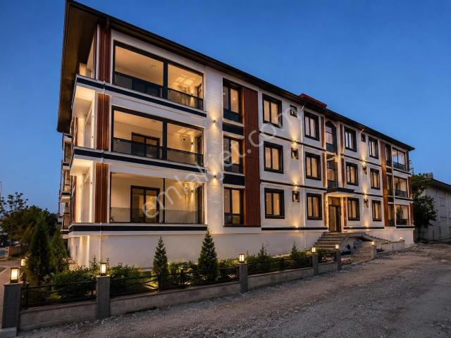 Remax Dem'den Yenimahalle'de Satılık Lüks 2+1 Geniş Daire