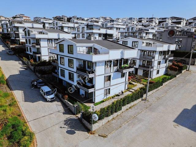 Remax Şehir Özden Mh.site İçi Deniz Manzaralı 4+1 Bahçe Dubleks