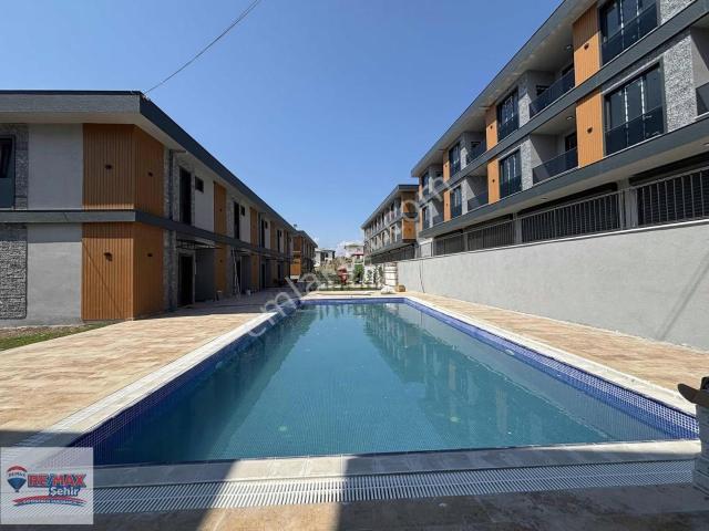 Remax Şehir'den Kadıköy Özden Mah. Havuzlu Lüks 1+1