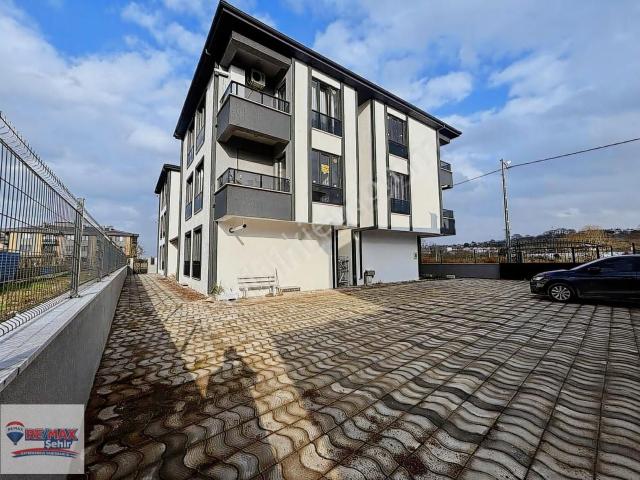 Remax Şehir'den Kadıköy'de Açık Otoparklı Satılık 1+1 Daire
