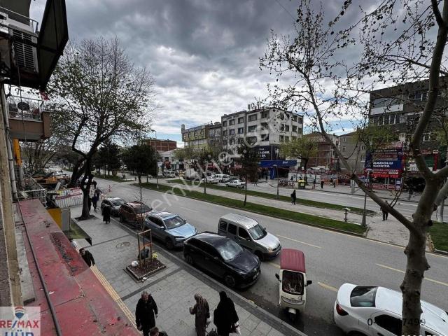 Re/max Hür Adapazarı Atatürk Bulvarında Prestijli Satılık Ofis