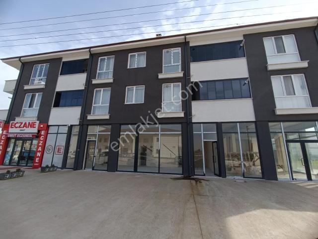 Remax Hür Söğütlü Aıle Sağlığı Merkezı Karşısında Satılık Dükkan
