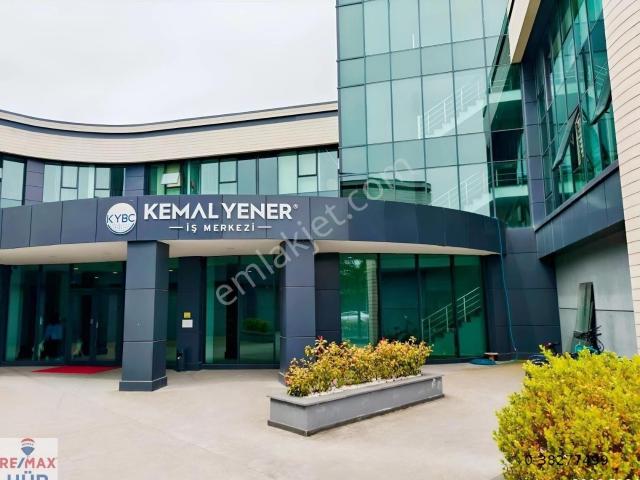 Remax Hür'den Kemal Yener İş Merkezinde Kiralık Ofis