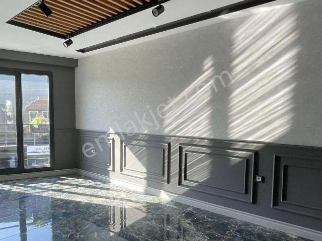 Re/max İnci'den Vergi Dairesi Karşısı 1+1 Satılık Daire