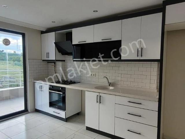 Re/max İnci'den Yılldız Mah. Ebeveyn Banyolu 3+1 Kiralık Daire