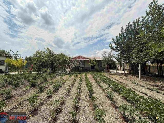 Re/max İnci'den Altıeylül Yakupköy'de Satılık Prefabrik Müstakil Ev Ve Arsası
