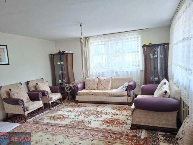 Re/max İnci'den Bahçelievler Mah. Stadyum Yakını Satılık Daire
