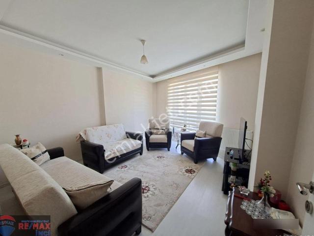 Re/max İnci'den Gop Mah. Ayrı Mutfaklı 2+1 Satılık Daire
