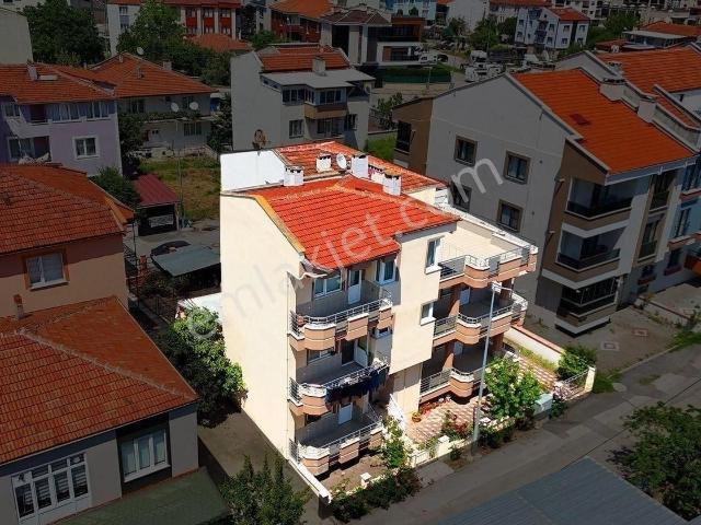 Re/max İnci'den Plevne Mah. Kiralık Tripleks Bahçeli Villa