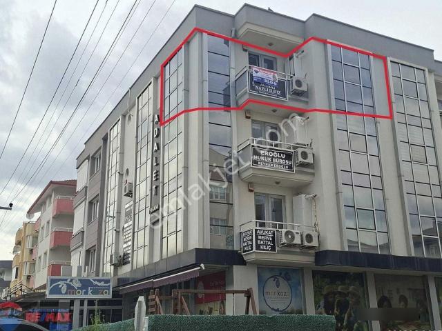 Re/max İnci'den Plevne Mh. Adelet İşhanı Kiralık Ofis&büro