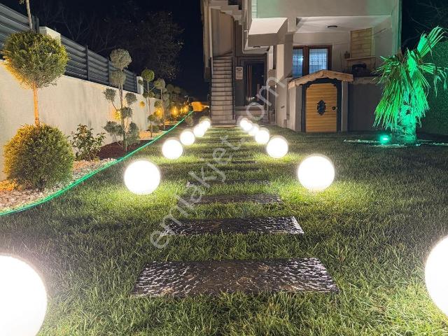 Re/max Kıyı'dan 400m² Tam Müstakil Geniş Aileler İçin Villa