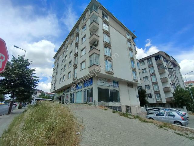 Remax Land'ten Alipaşa Mahallesi'nde Kiralık 3+1 Geniş Daire