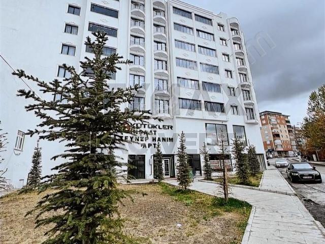 Re/max Lacivert'ten Kurtderesi'nde Satılık 4+1 Dubleks Daire