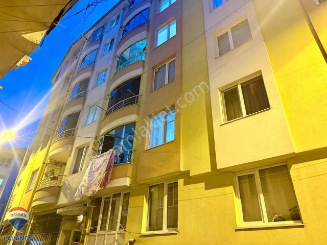 Remax Lavanda'dan Çorlu Çarşıda Satılık 2+1 Daire