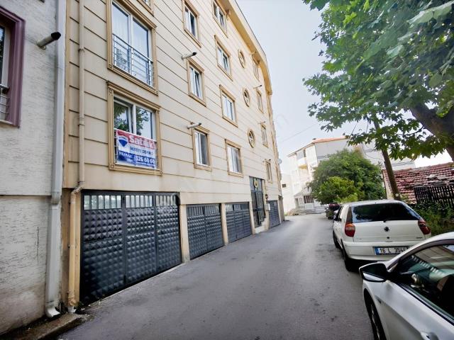 Remax Leon Emirsultan Mahallesi Satılık Manzaralı 2+1 Daire