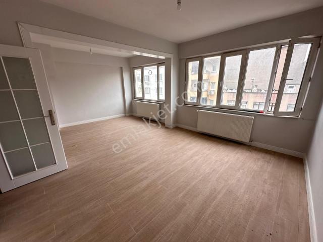 Remax Leon Gazcılar Caddesi ' Nde İçi Sıfır 2+1 Satılık Daire
