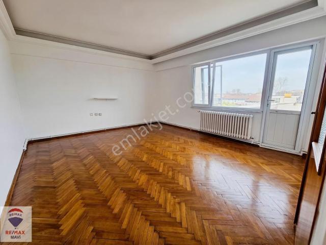Remax Mavi Güvencesiyle Semerciler Mahallesinde Satılık 3+1daire