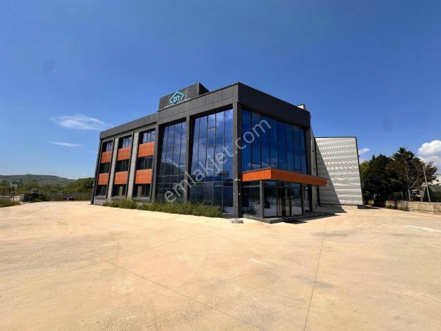 Remax Mavi Senem Koç Sakarya Arifiye'de Kiralık 3460m2 Fabrika