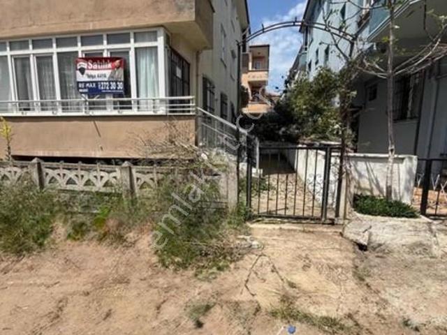 Remax Mavi'den Karasu Yalı Mah.'de Satılık 2+1 Daire