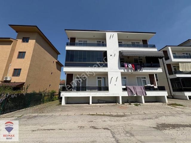 Re/max Mavi'den Yazlıkta 2+1 Ara Kat Kiralık Daire