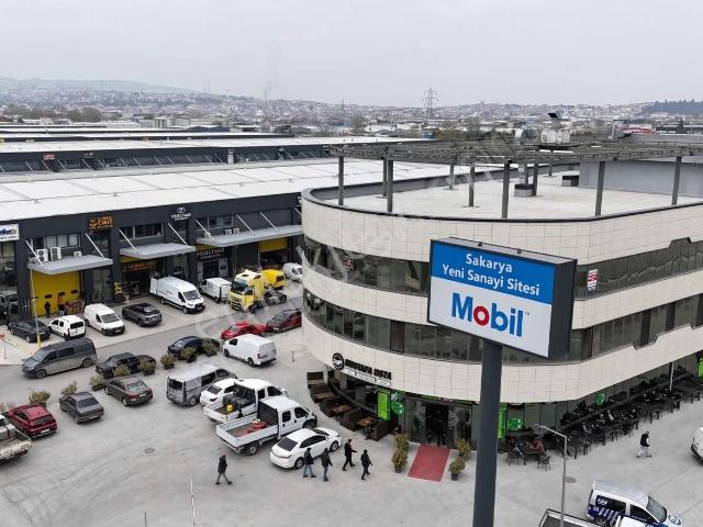 Remax Mavi'den 1.osb'de Panoramik Manzaralı Ofis
