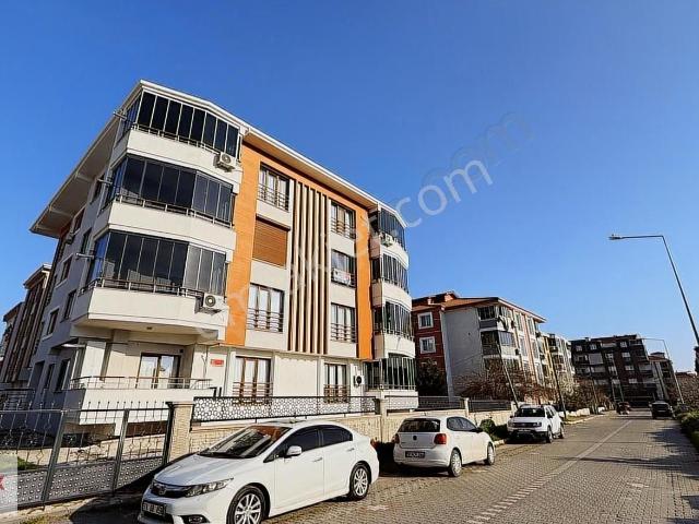 Remax Mid Gaziosmanpaşa Mahallesinde Kiralık 3+1 Daire