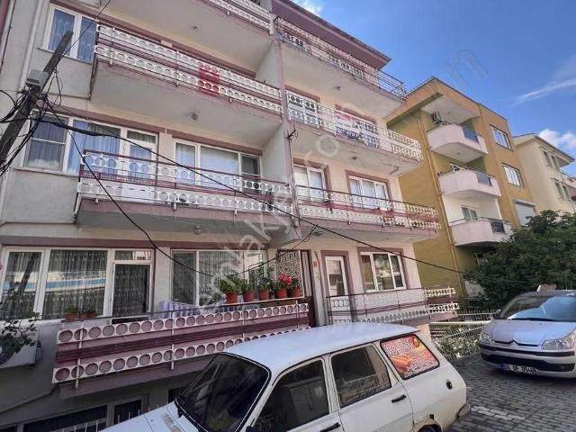 Re/max Mid'den Bahçelıevler'de 2+1 Kıralık Daıre