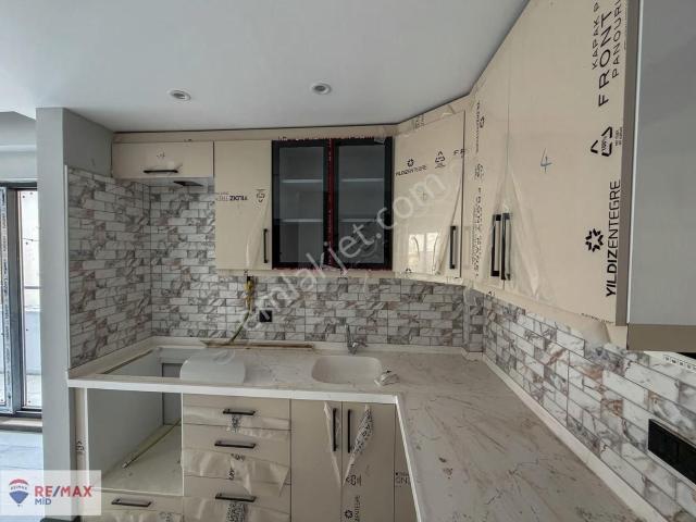 Re/max Mid'den Paşaalanında Satılık 2+1 Daire
