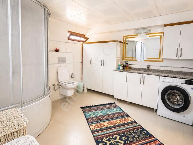 Remax Model Bağbaşı Site İçerisinde 7+2 Satılık Fourleks Villa