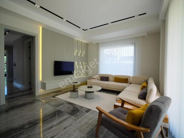 Remax Model Den Gerzele De Özel Tasarım Satılık Villa
