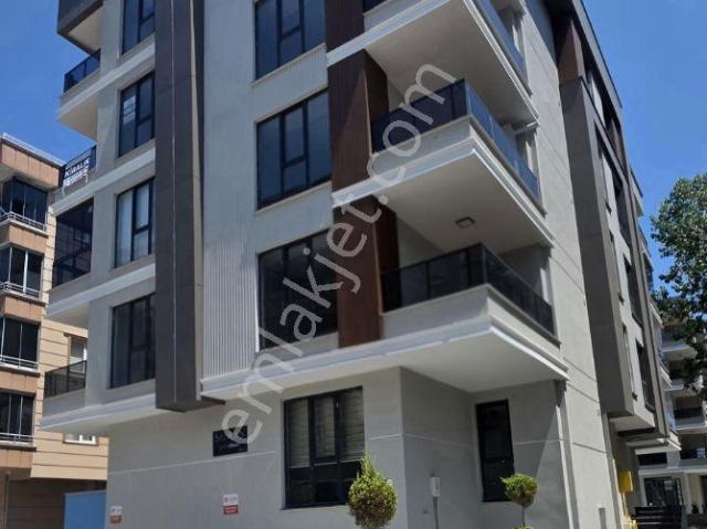 Naciye Arapoğlu/ Yenimahalle'de Sahile Yakın Satılık 1+1 Daire