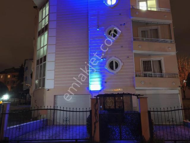 Remax Natural Den Topçularda Kiralık 3+1