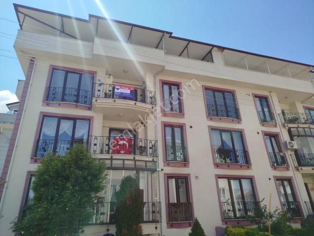 Remax Natural'den Değirmendere'de Kiralık 4+1 Dubleks Daire